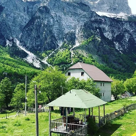 Bujtina Kometa Guest house Theth