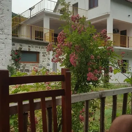 Gasthof Bujtina Kometa 3*