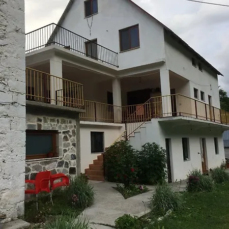 Guest house Bujtina Kometa