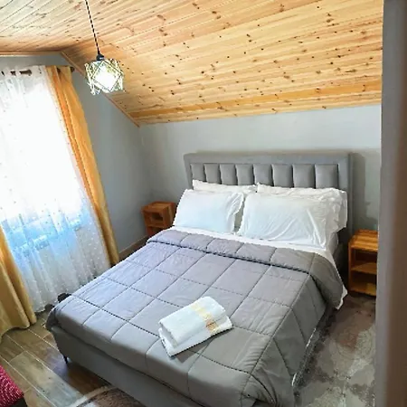 Bujtina Kometa Gasthuis